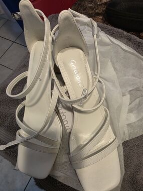 White Strappy Block Heel Sandals for Women